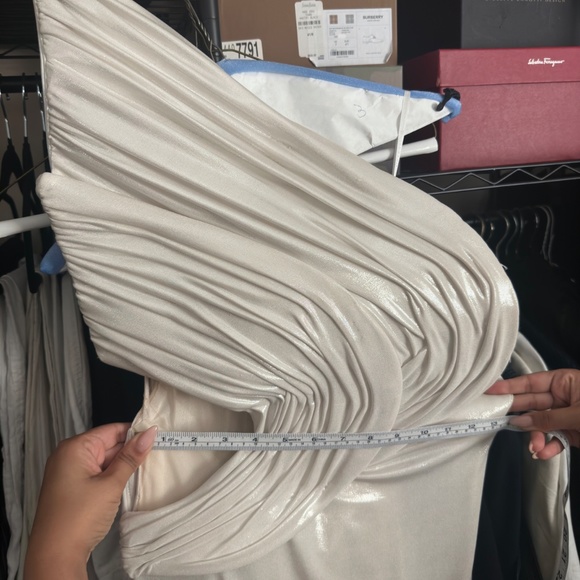 Unique White Dress - Picture 4 of 4